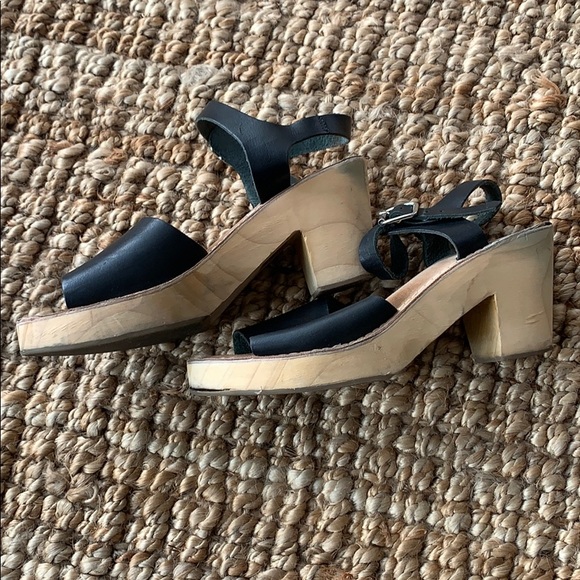 Urban Outfitters Sandals size 7.5 - Picture 3 of 4